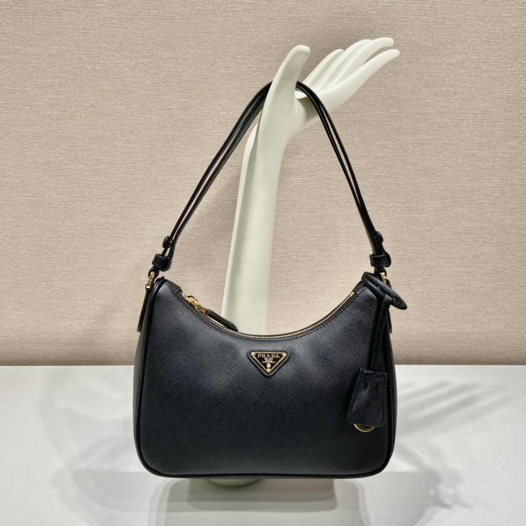 Pra*a hobo bag