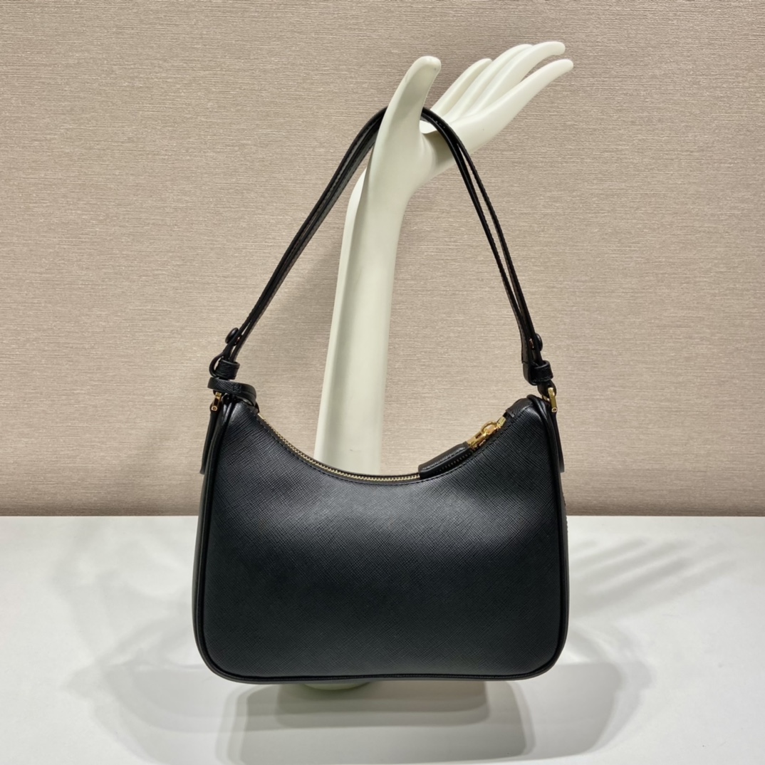Pra*a hobo bag