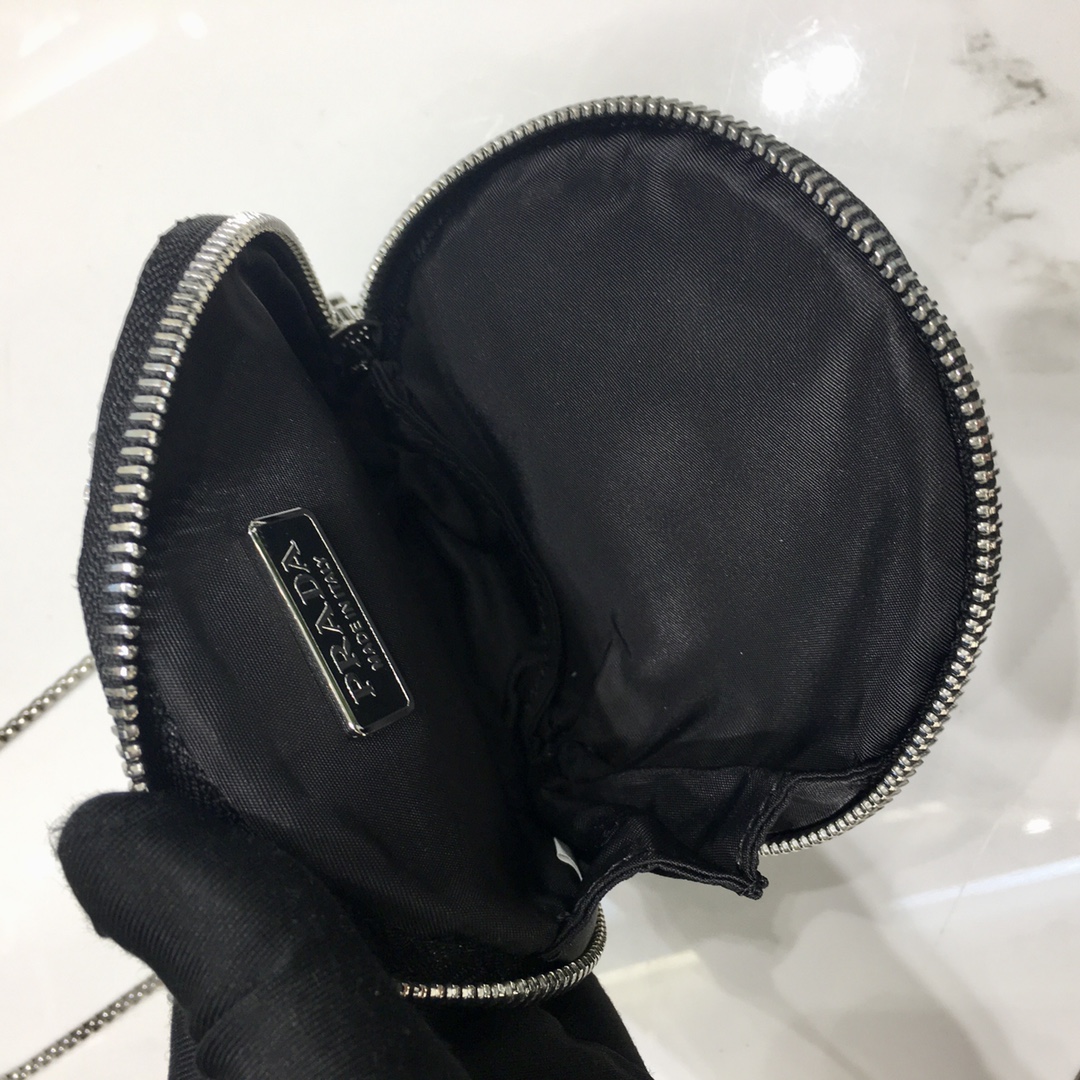 Pra*a coin purse bag