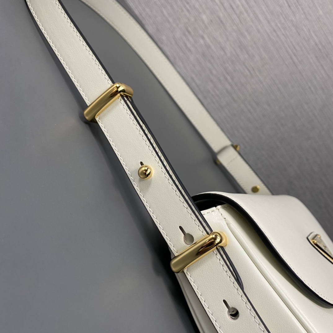 Pra*a arqué leather shoulder bag moon bag
