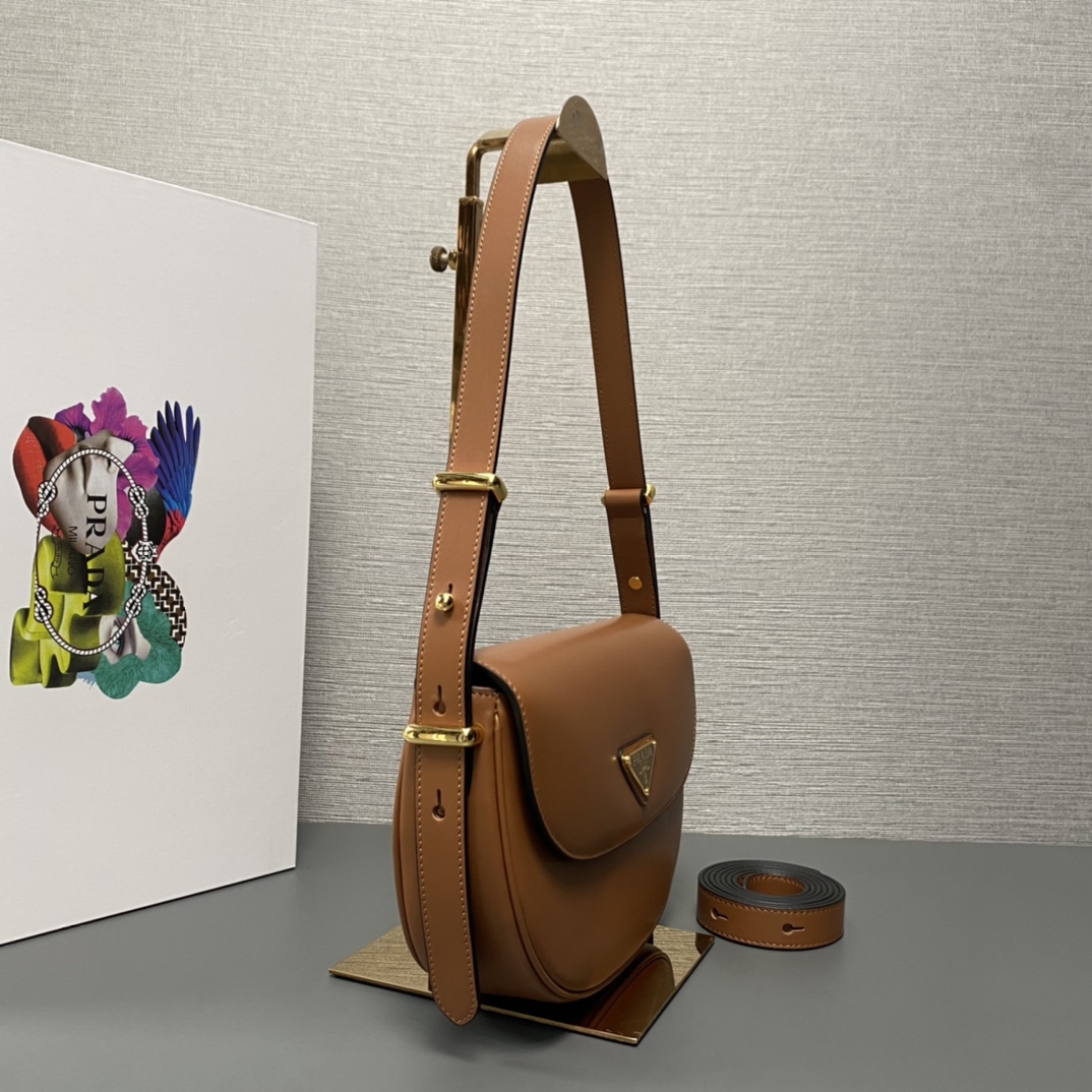 Pra*a arqué leather shoulder bag moon bag