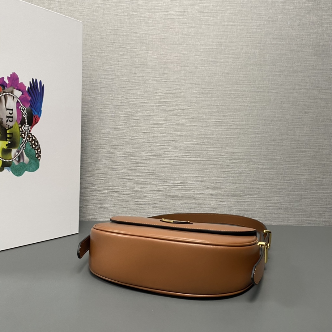Pra*a arqué leather shoulder bag moon bag