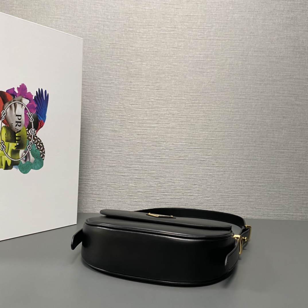 Pra*a arqué leather shoulder bag moon bag