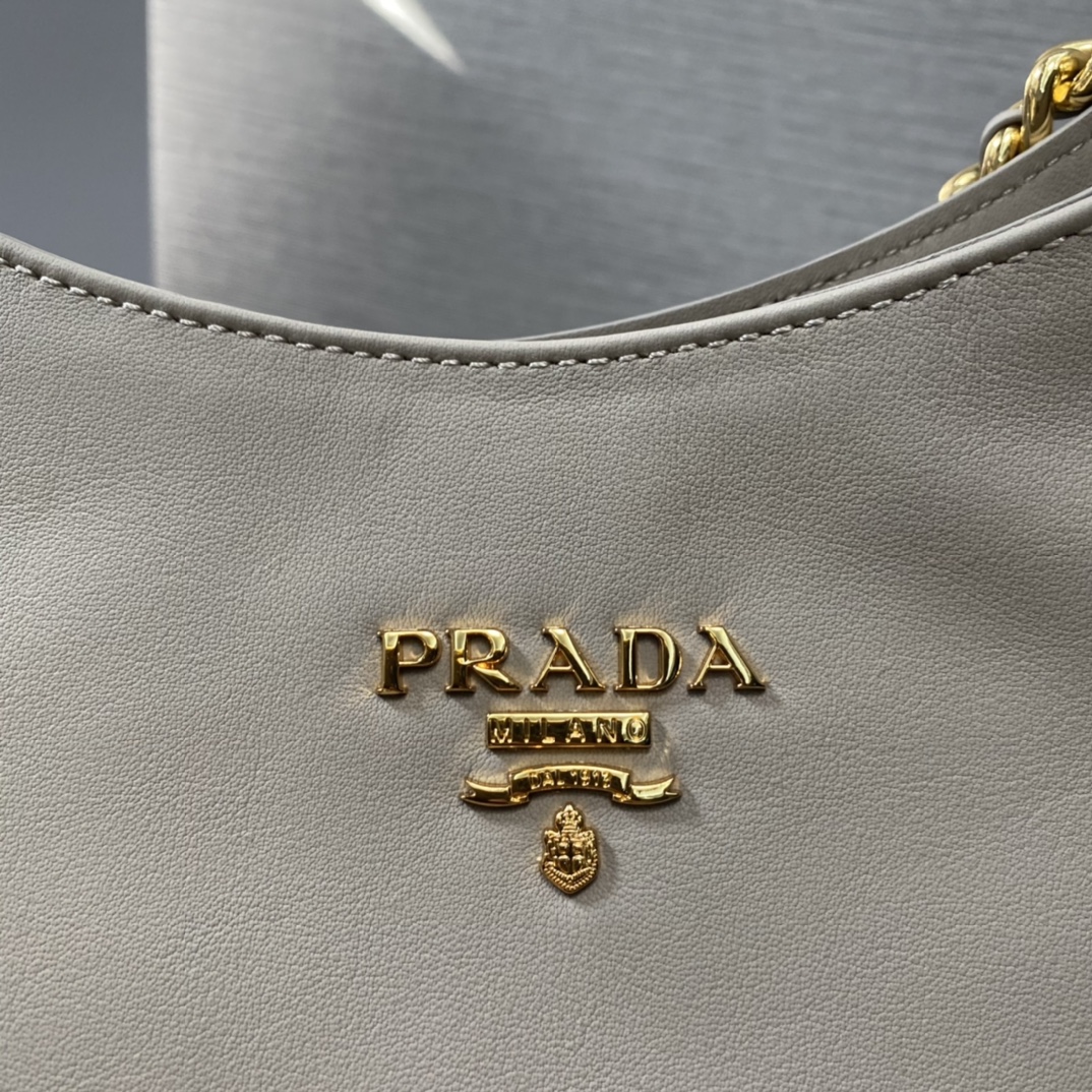 Pra*a tote