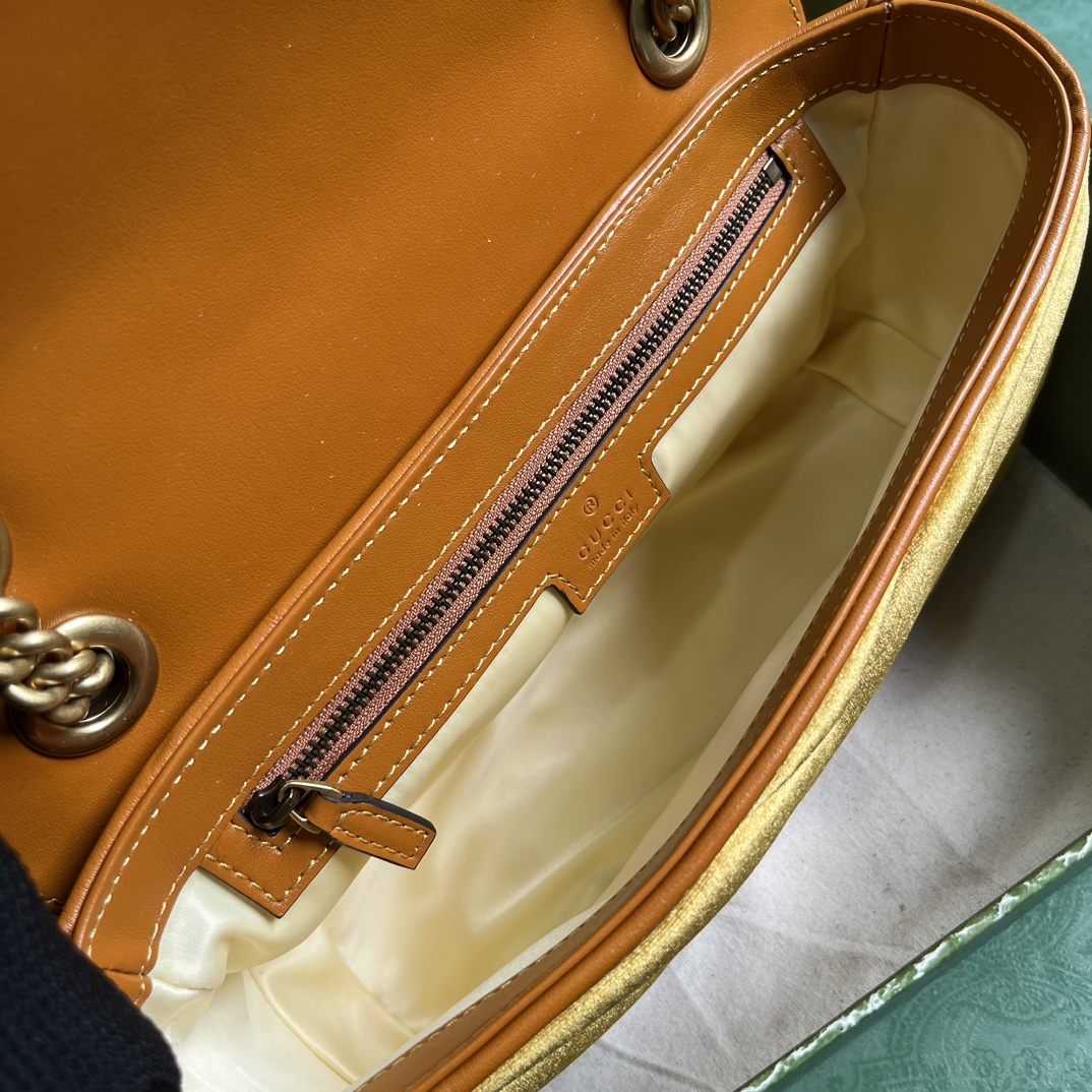 G*u*i gg marmont small velvet shoulder bag
