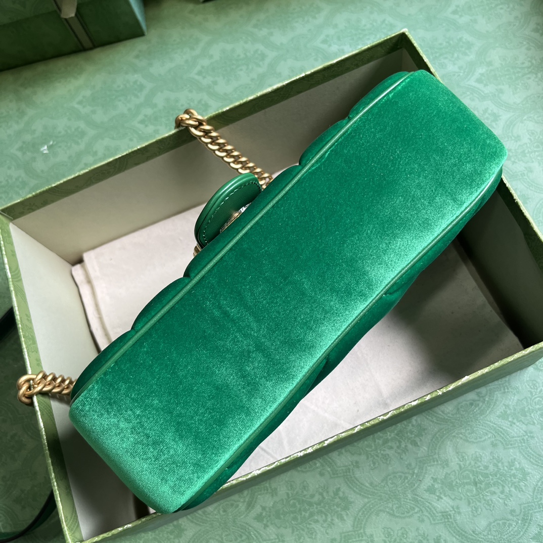 G*u*i gg marmont small velvet shoulder bag