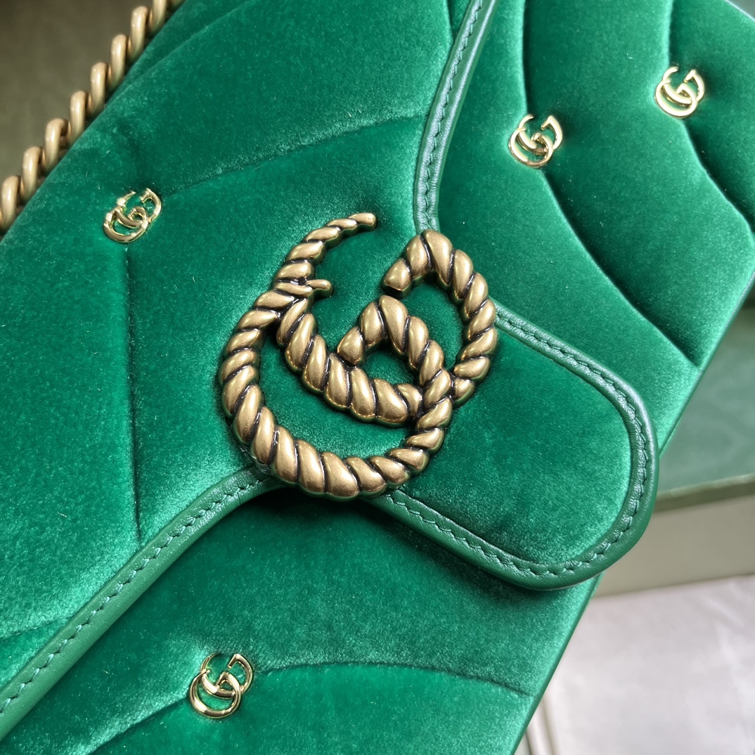 G*u*i gg marmont small velvet shoulder bag