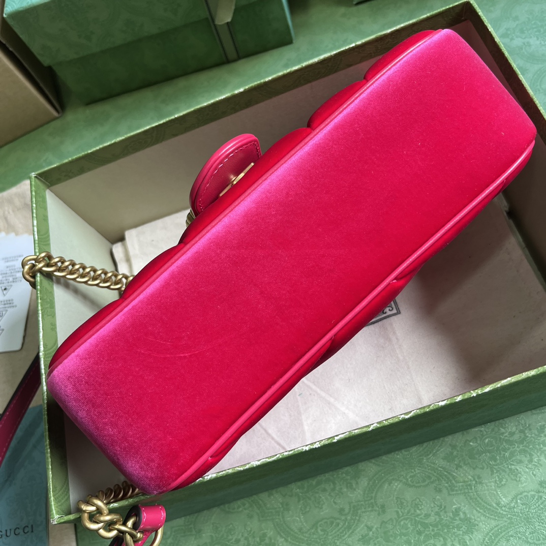 G*u*i gg marmont small velvet shoulder bag