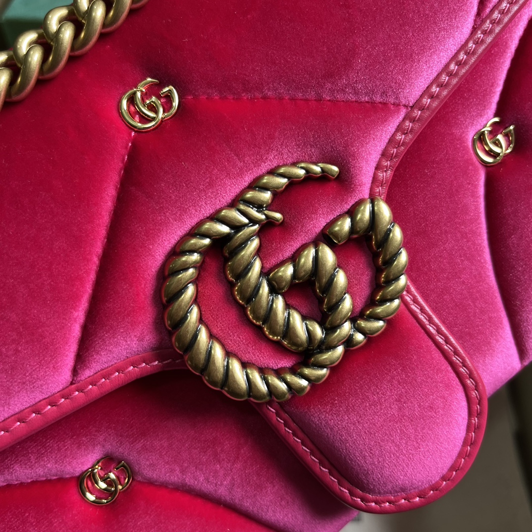 G*u*i gg marmont small velvet shoulder bag