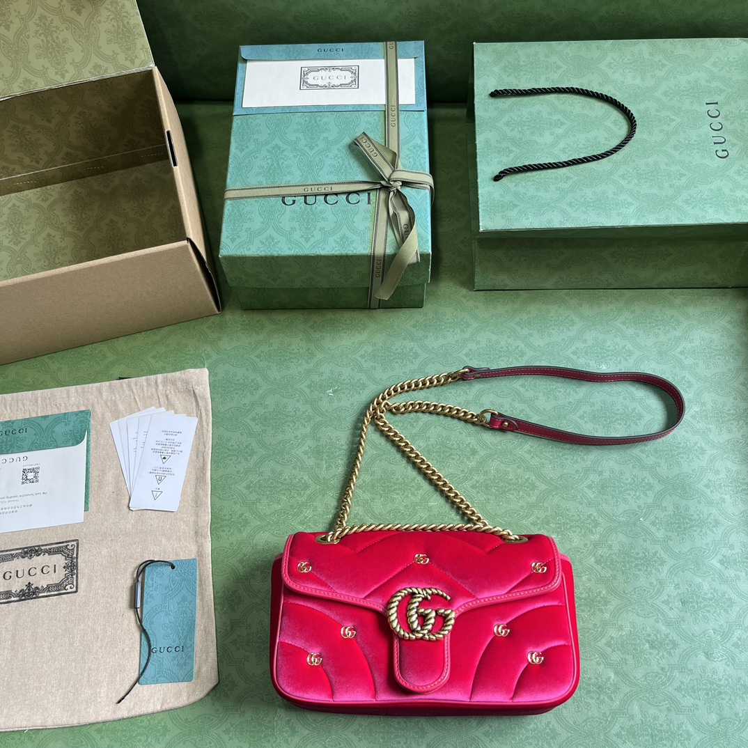 G*u*i gg marmont small velvet shoulder bag
