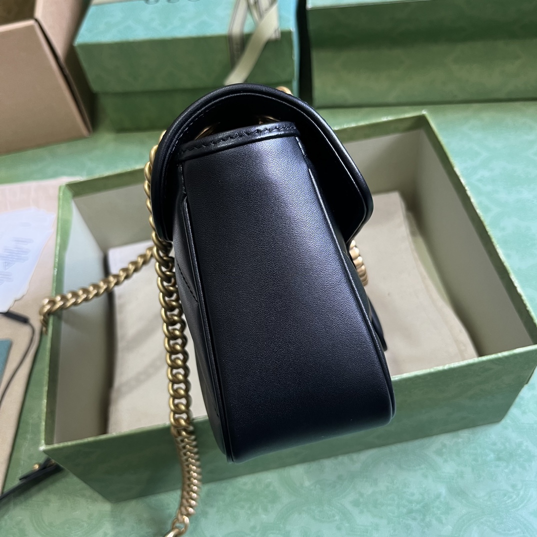 G*u*i gg marmont small shoulder bag