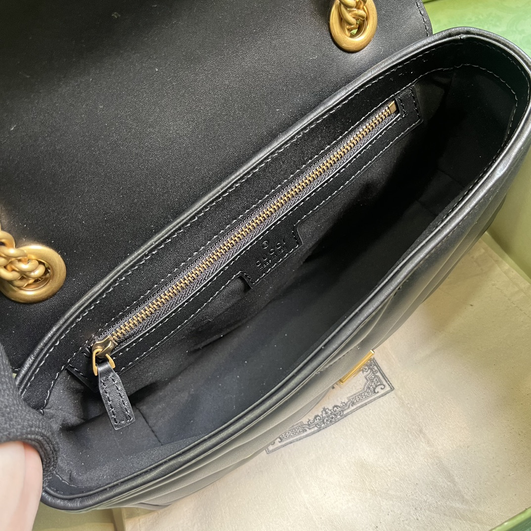 G*u*i gg marmont small shoulder bag