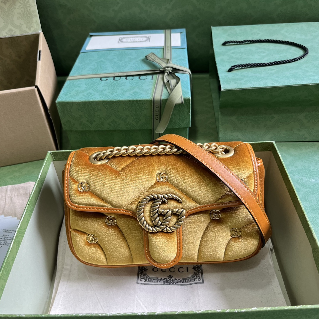 G*u*i gg marmont mini velvet shoulder bag