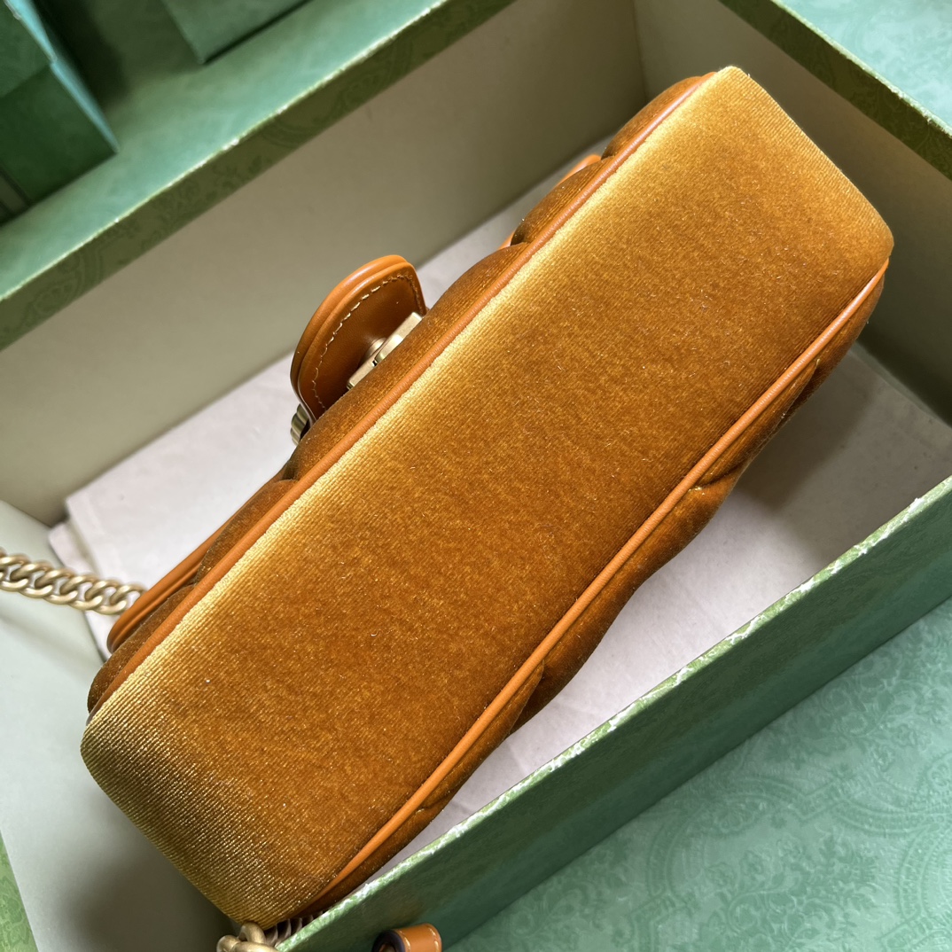 G*u*i gg marmont mini velvet shoulder bag