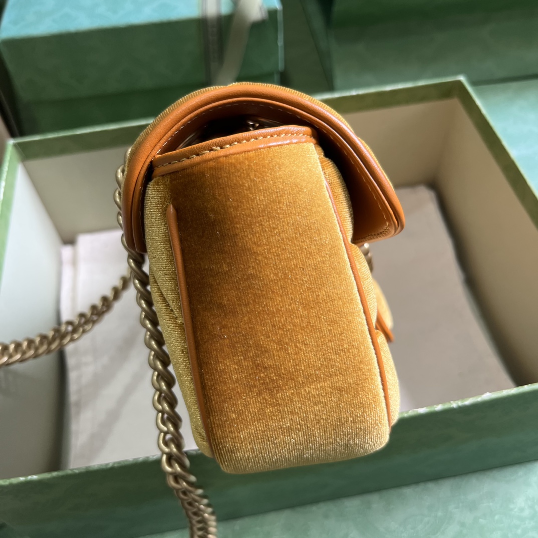 G*u*i gg marmont mini velvet shoulder bag