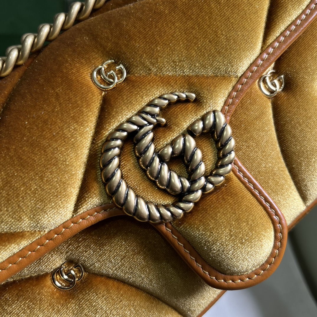 G*u*i gg marmont mini velvet shoulder bag