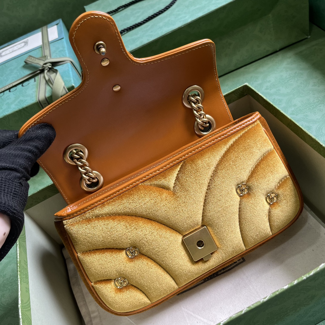 G*u*i gg marmont mini velvet shoulder bag