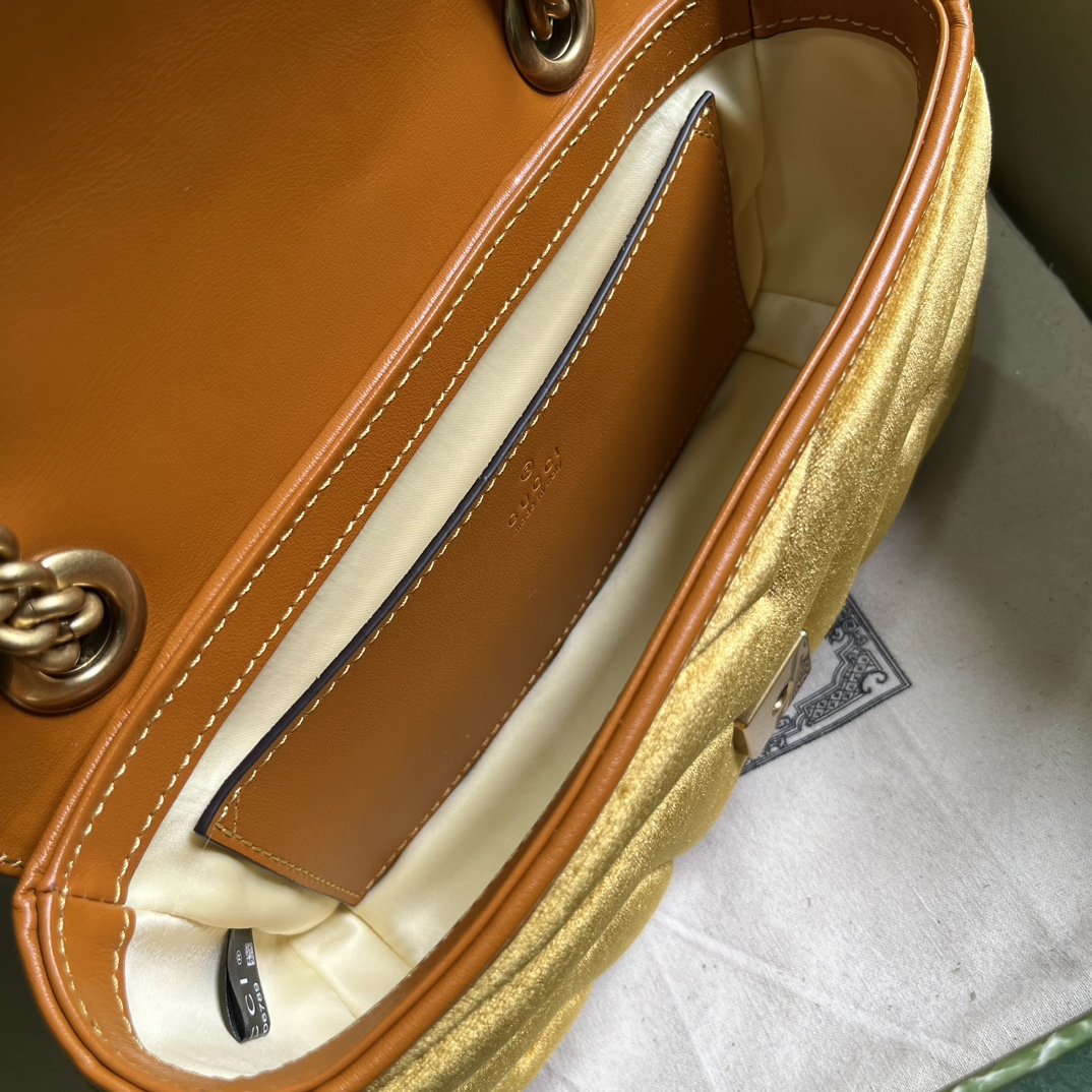 G*u*i gg marmont mini velvet shoulder bag