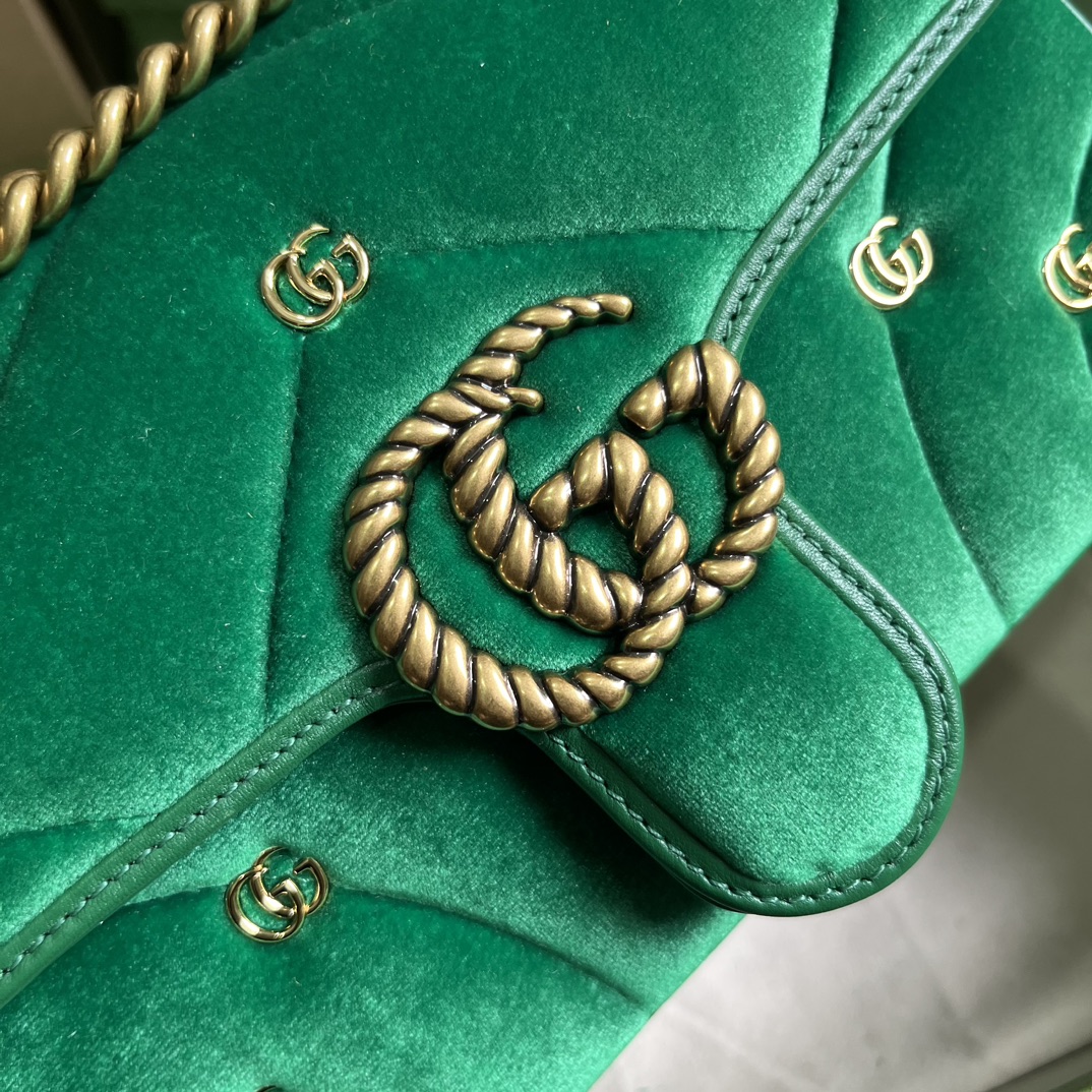 G*u*i gg marmont mini velvet shoulder bag