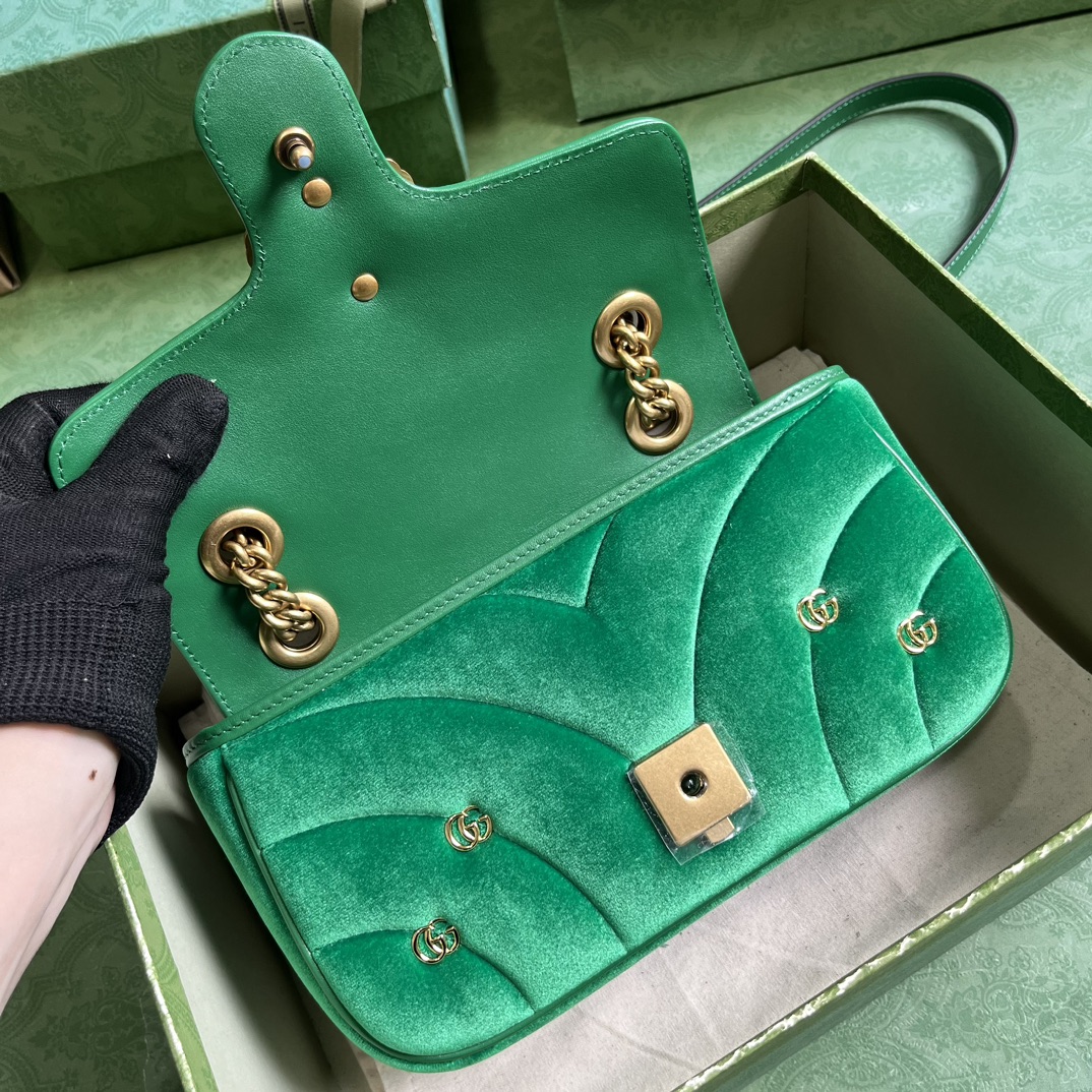 G*u*i gg marmont mini velvet shoulder bag