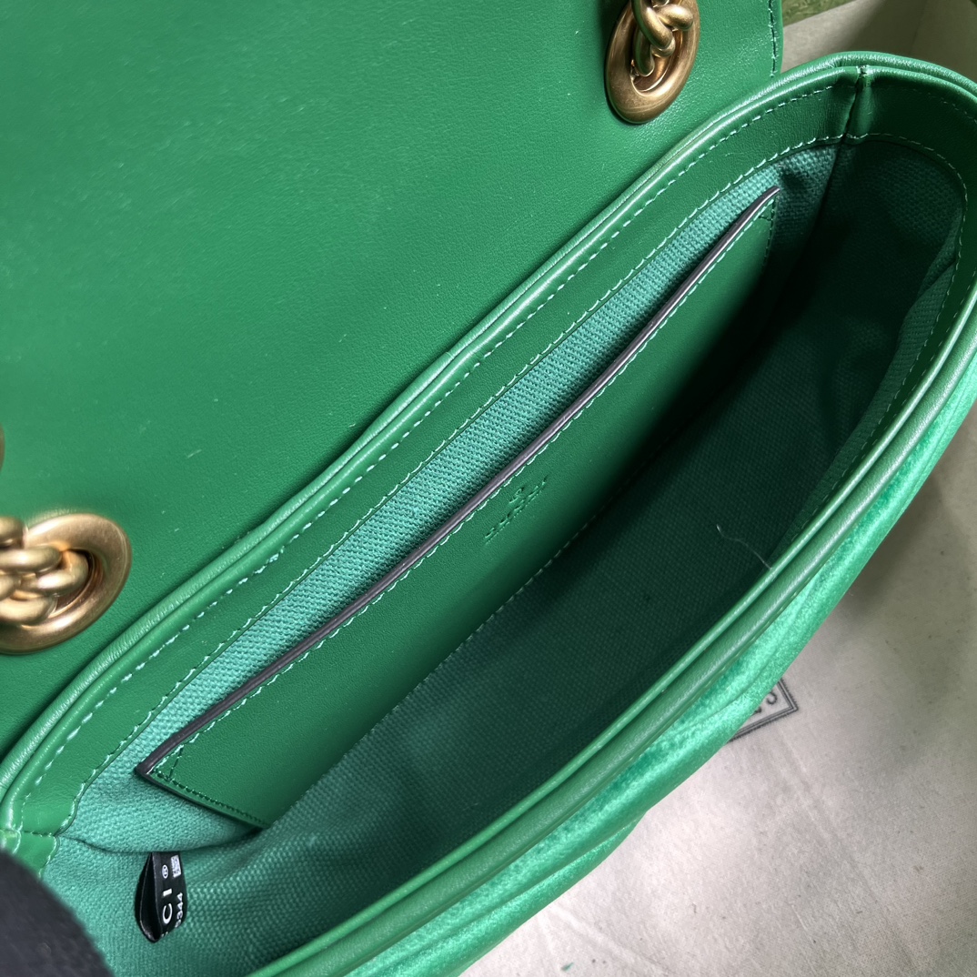 G*u*i gg marmont mini velvet shoulder bag