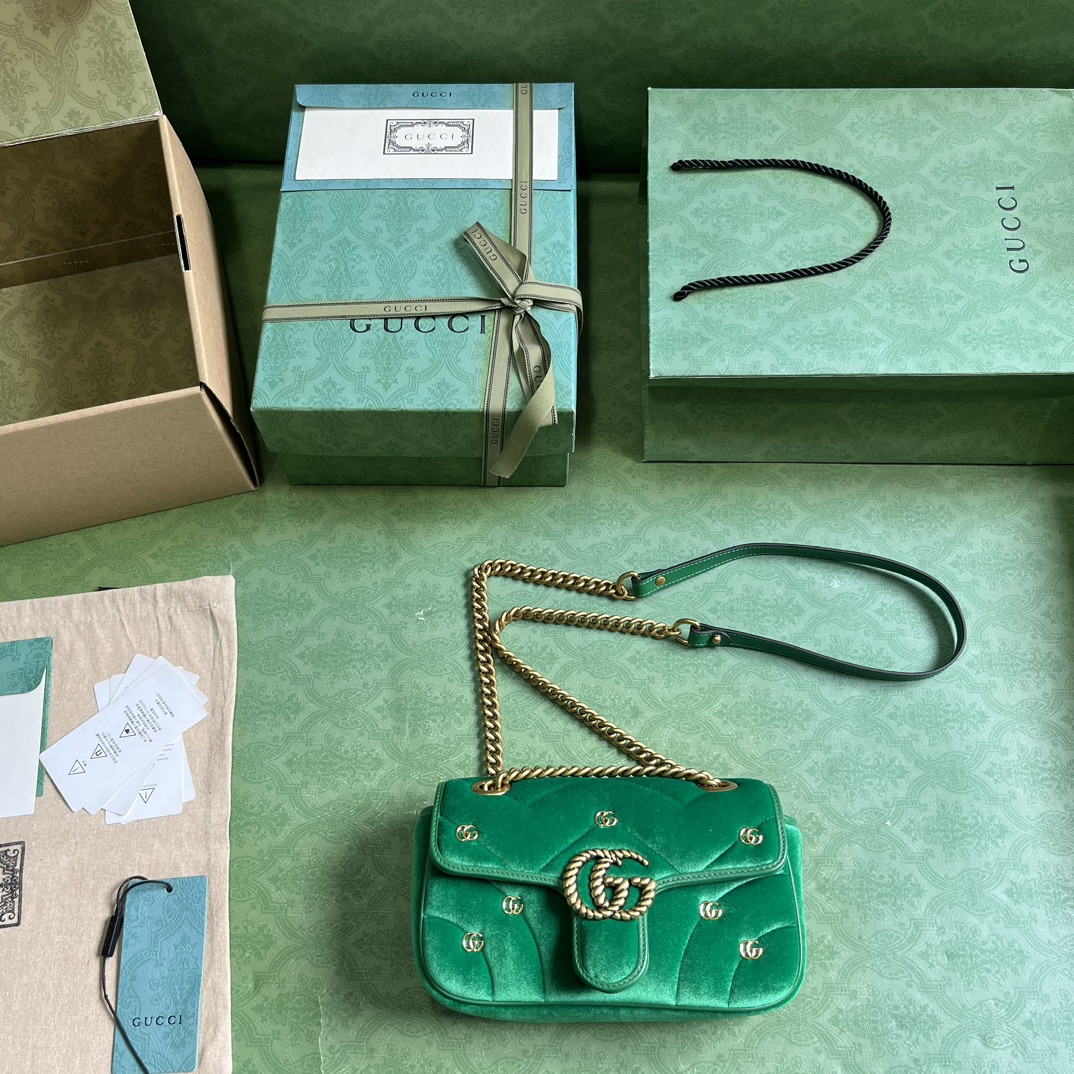 G*u*i gg marmont mini velvet shoulder bag