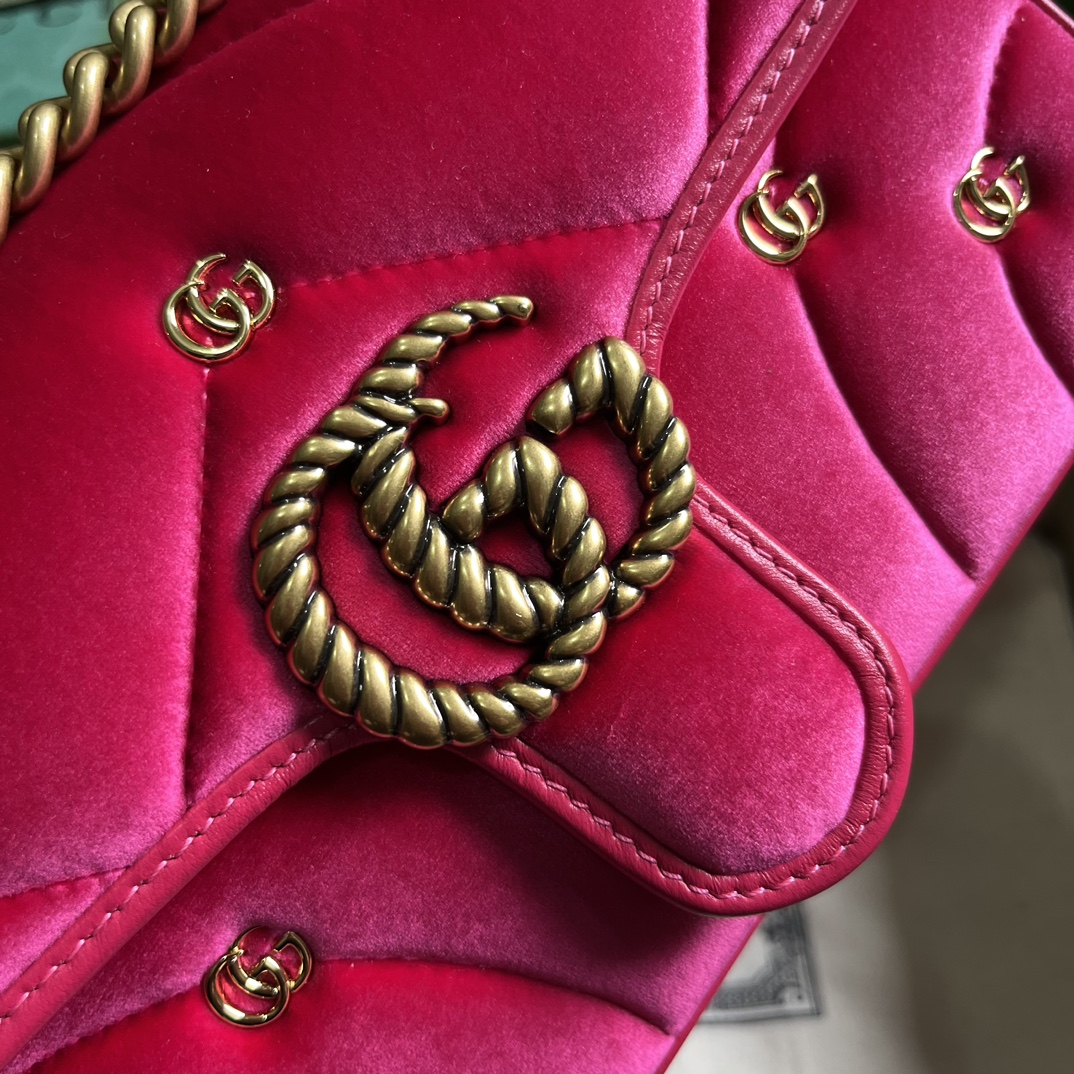 G*u*i gg marmont mini velvet shoulder bag