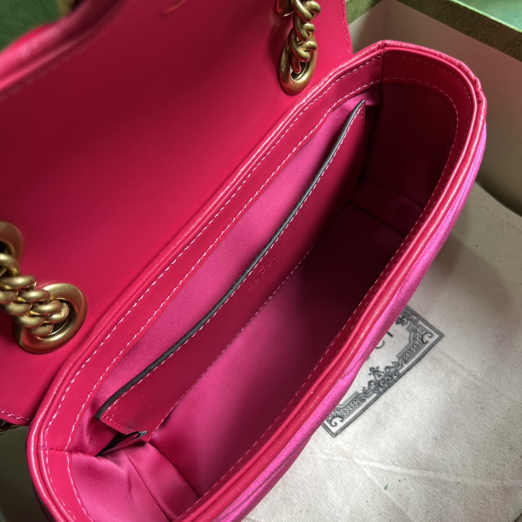 G*u*i gg marmont mini velvet shoulder bag