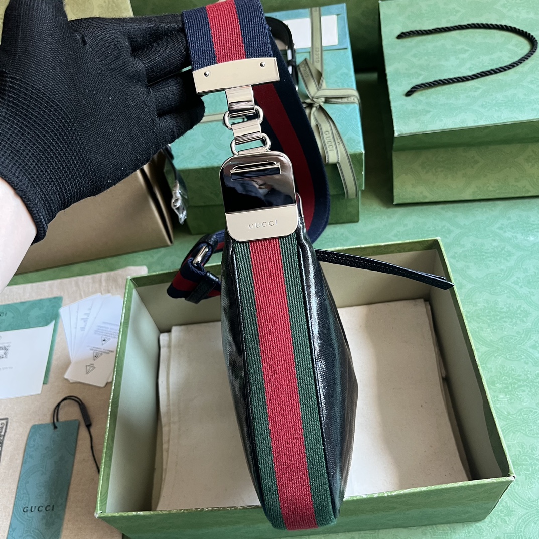 G*u*i G*u*i attache small shoulder bag