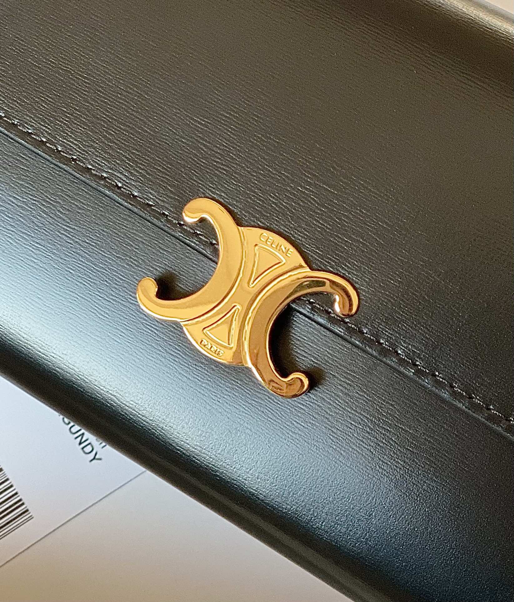 Ce**e triomphe long wallet