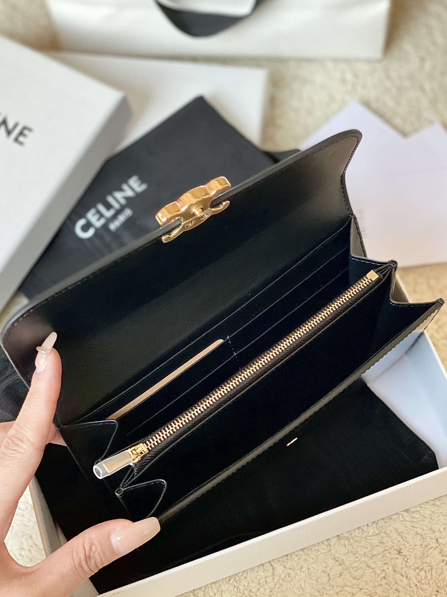 Ce**e triomphe long wallet