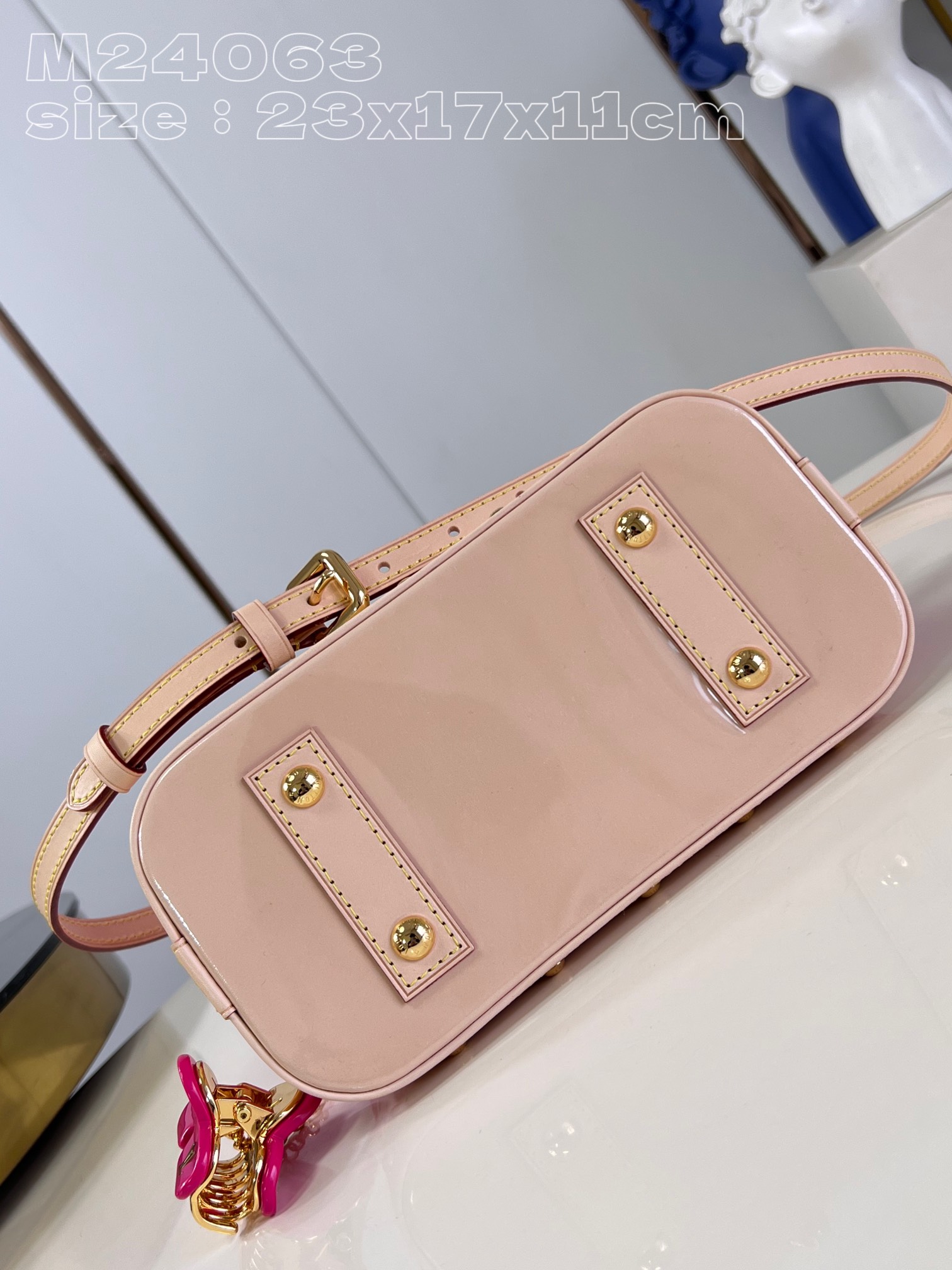 l**is V*t*n alma bb monogram vernis leather