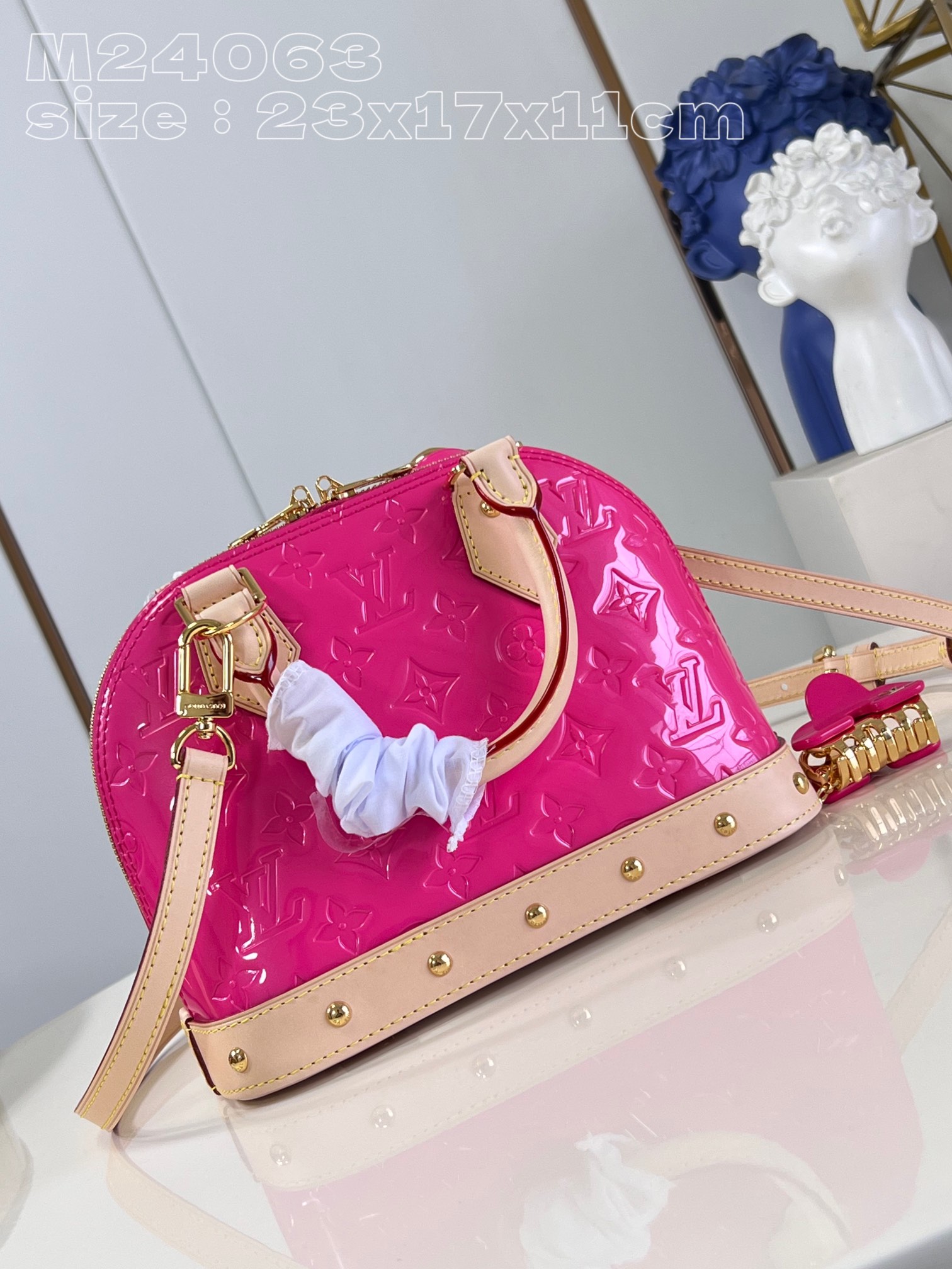 l**is V*t*n alma bb monogram vernis leather