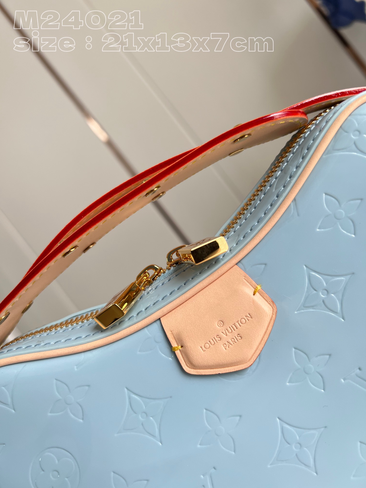 l**is V*t*n croissant pm monogram vernis leather