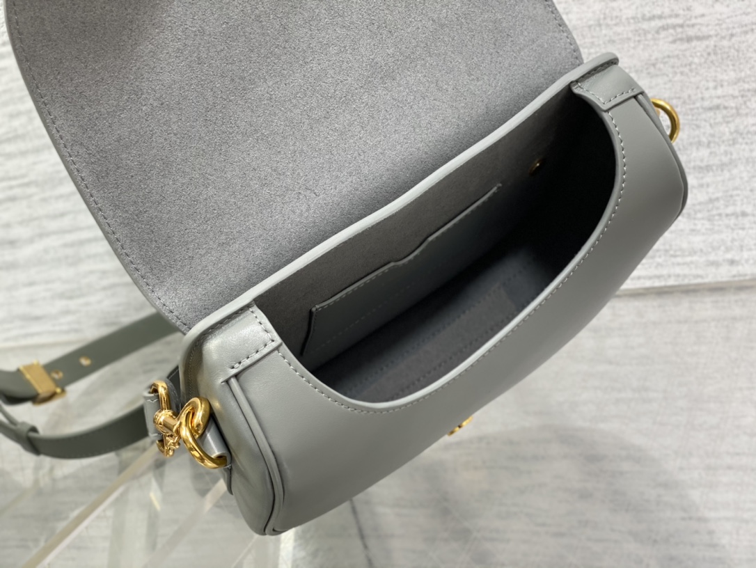 medium D*or bobby bag
