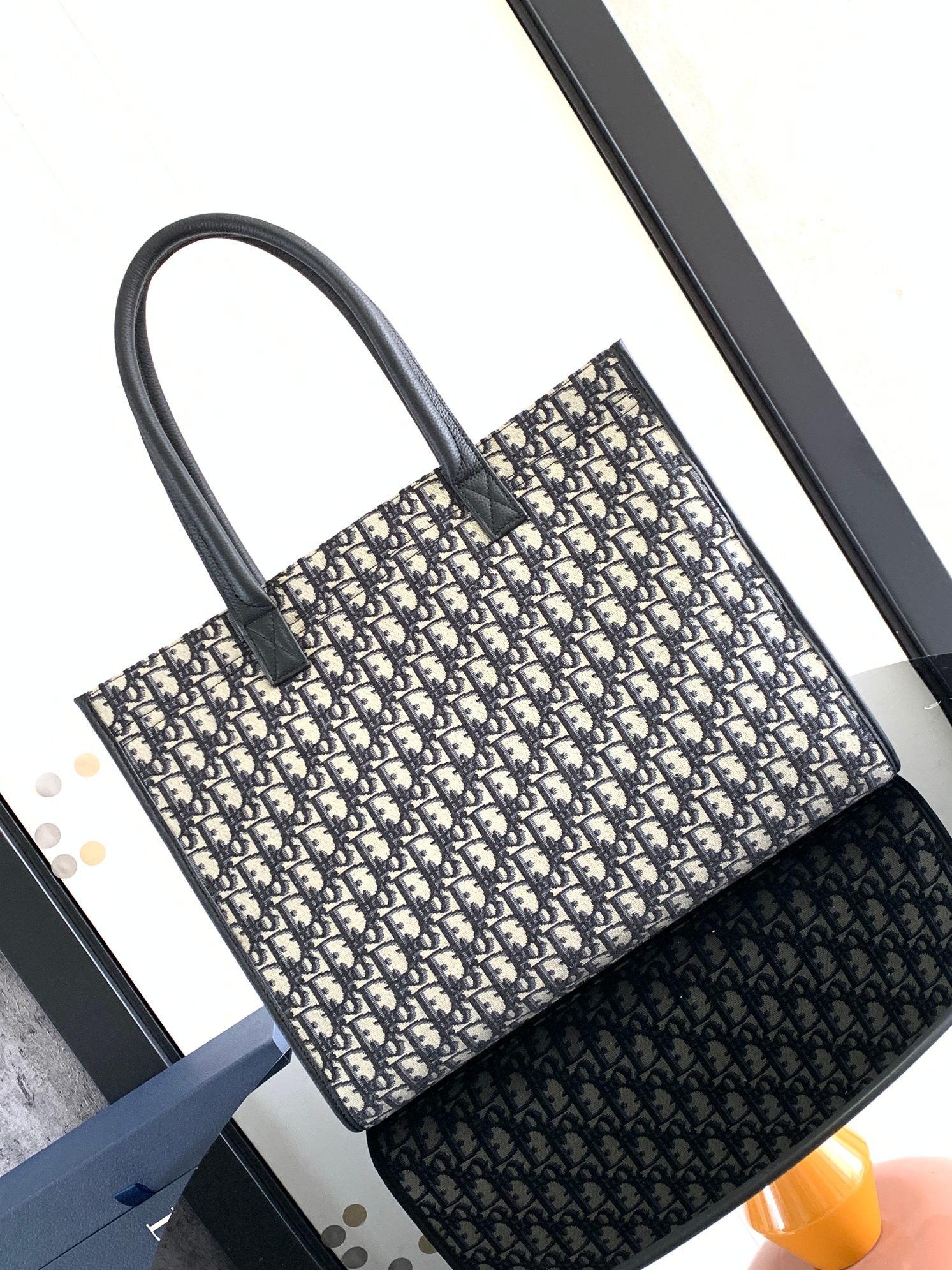 D*or safari tote bag