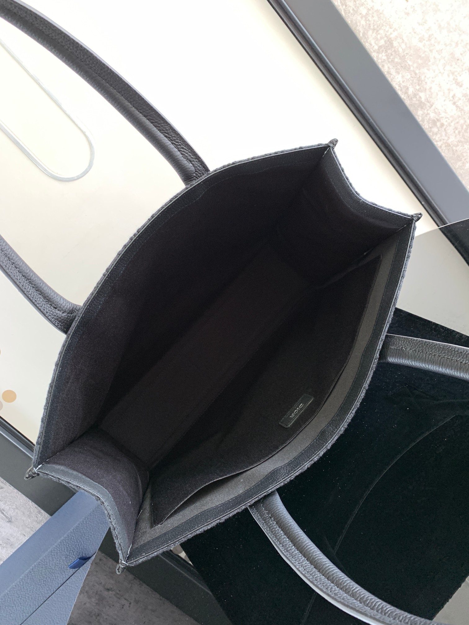 D*or safari tote bag