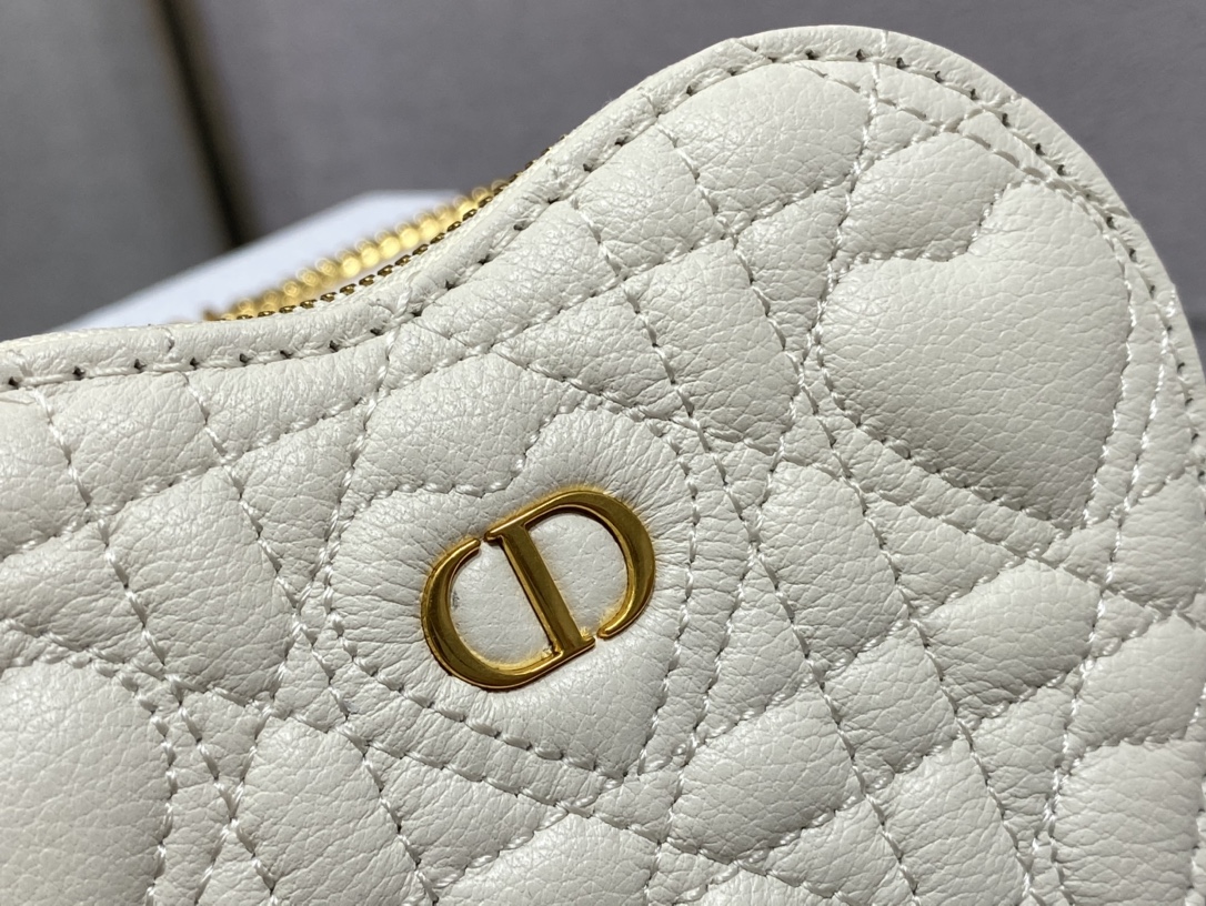 D*or caro heart pouch with chain