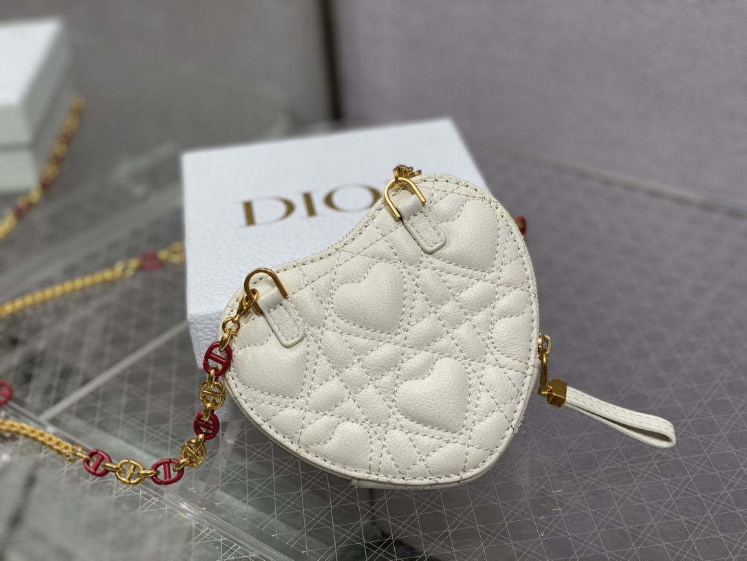 D*or caro heart pouch with chain