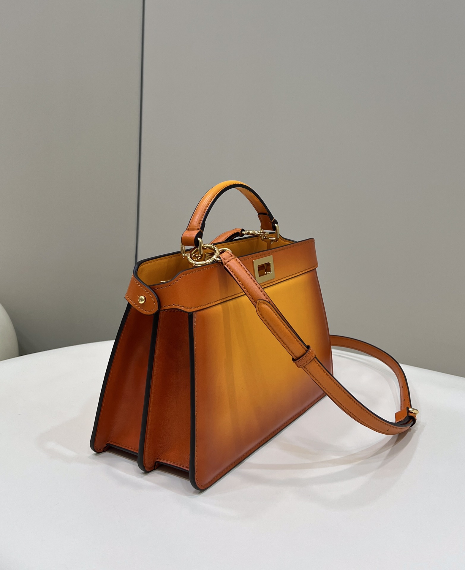 F**di peekaboo i see u medium bag