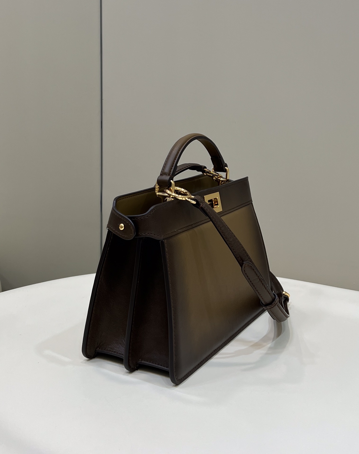 F**di peekaboo i see u medium bag