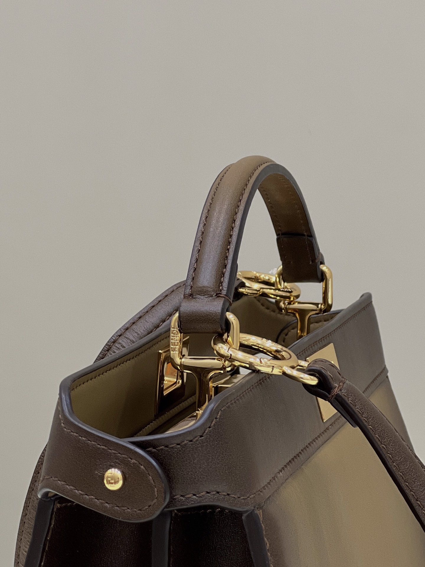 F**di peekaboo i see u medium bag