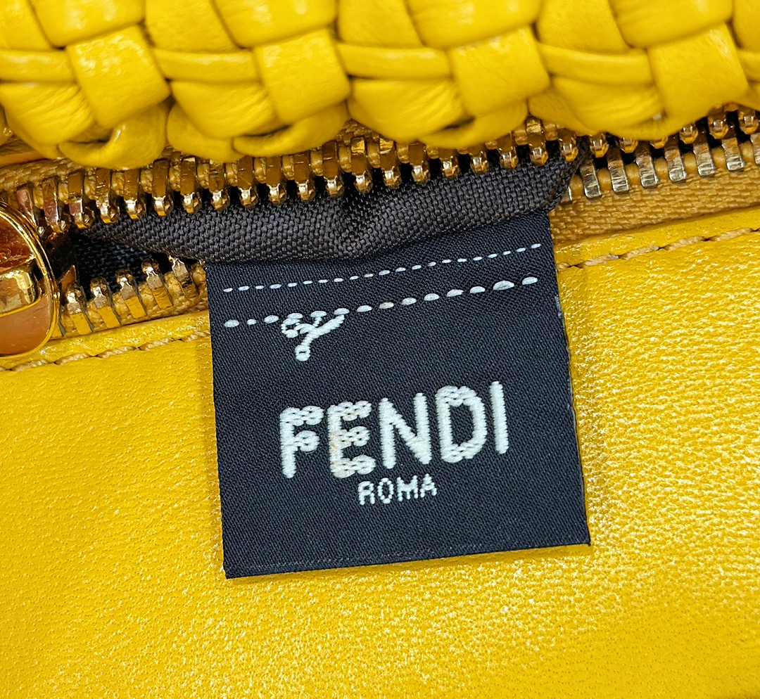 F**di peekaboo medium bag