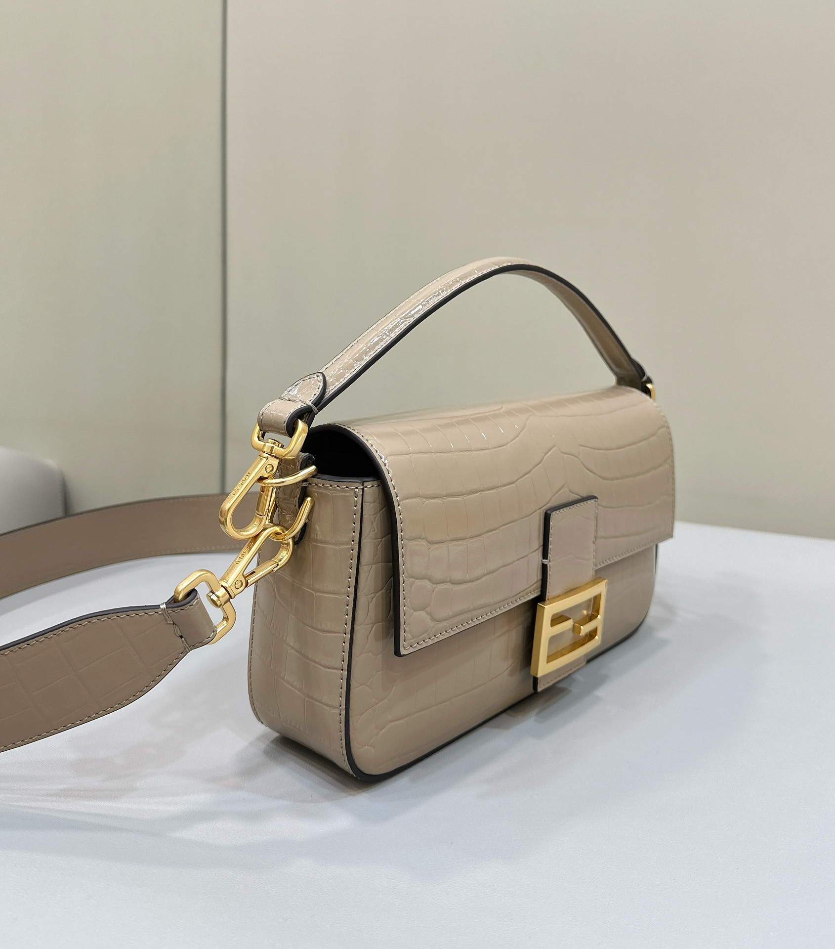 F**di baguette medium bag