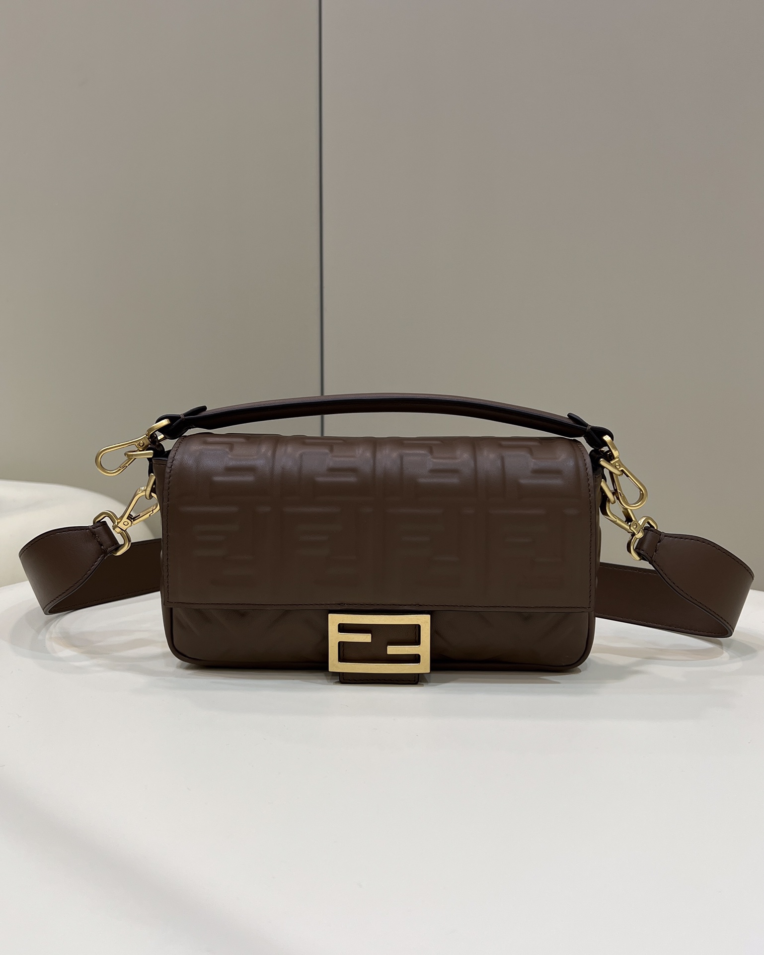 F**di baguette medium bag