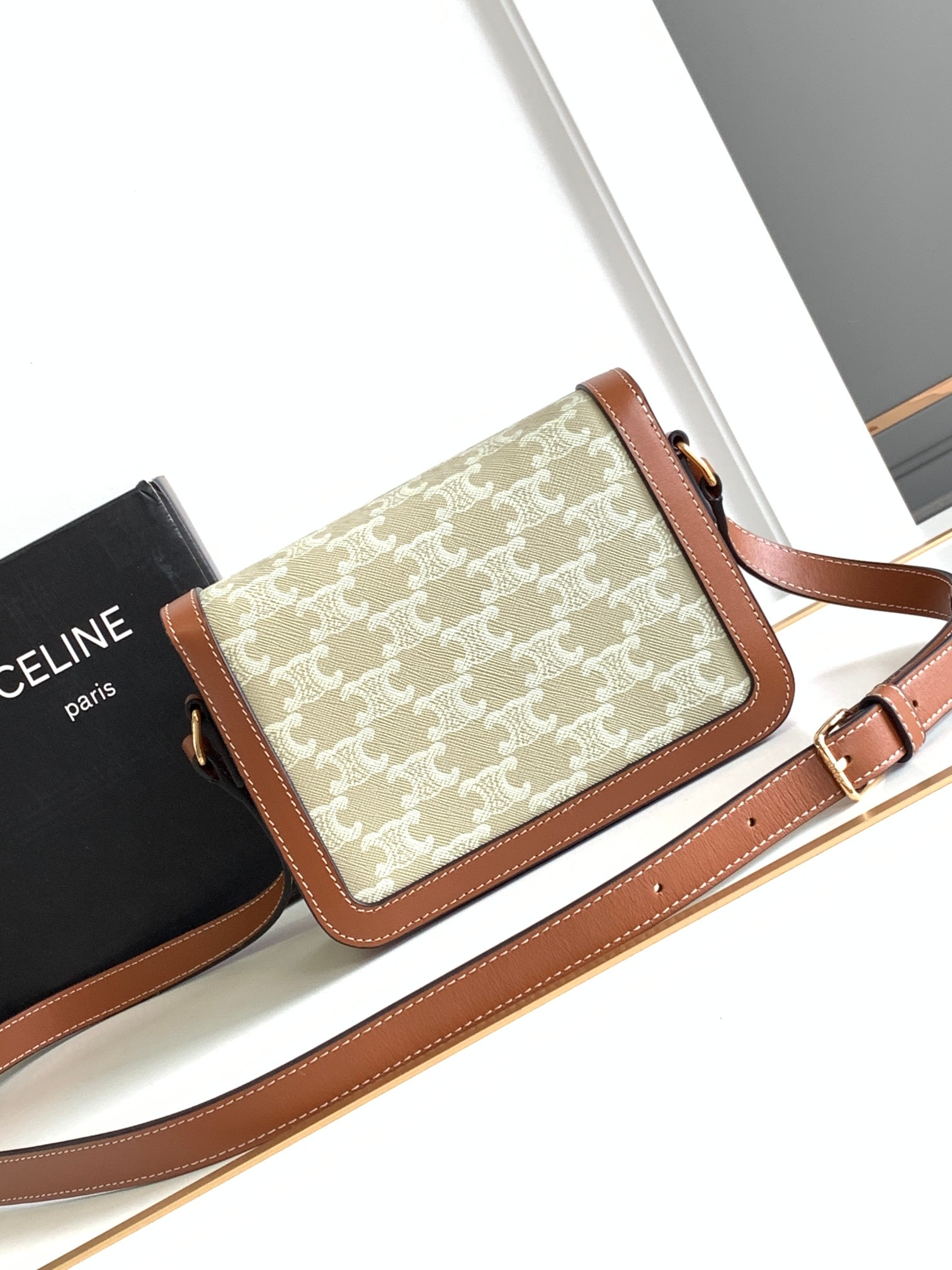 Ce**e teen triomphe bag