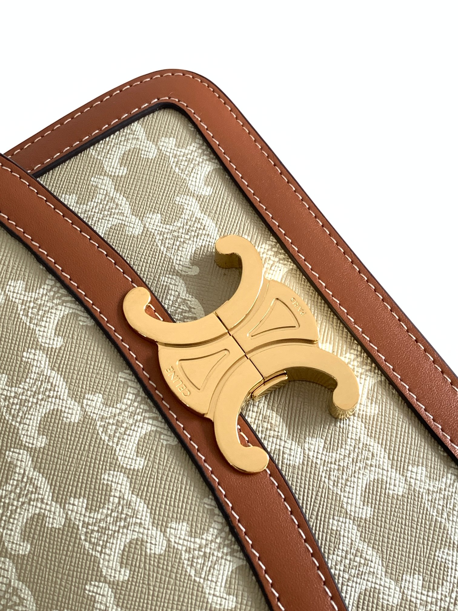 Ce**e teen triomphe bag