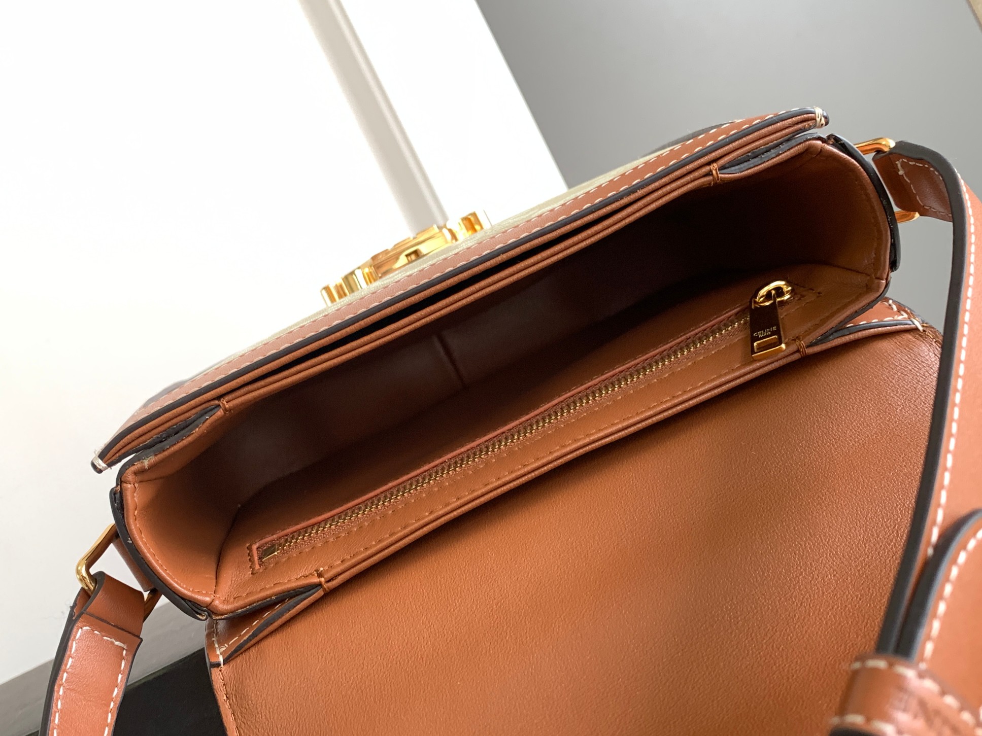 Ce**e teen triomphe bag