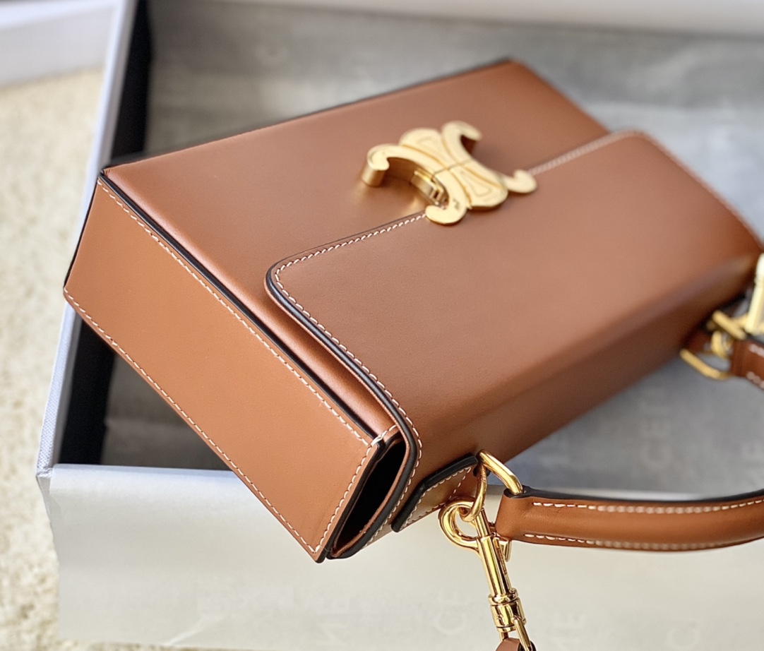Ce**e box triomphe bag