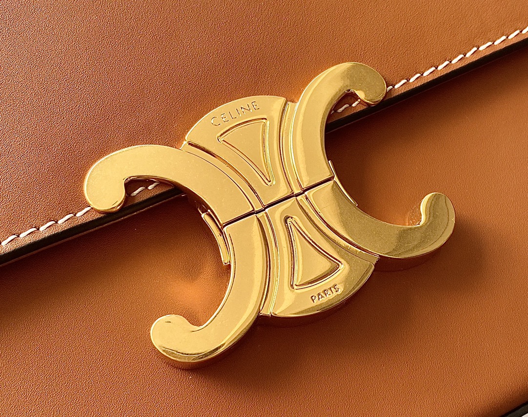 Ce**e box triomphe bag